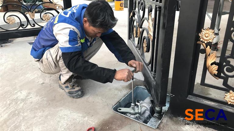 Đi dây điện cho motor cổng lùa tự động