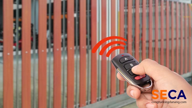 Cổng lùa tự động giúp điều khiển đóng, mở cổng nhanh chóng