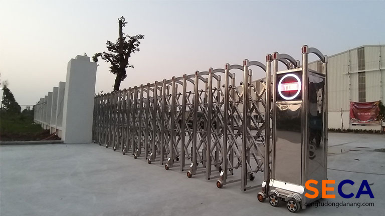 Cổng dễ bị hư hại trong quá trình sử dụng ngoài trời