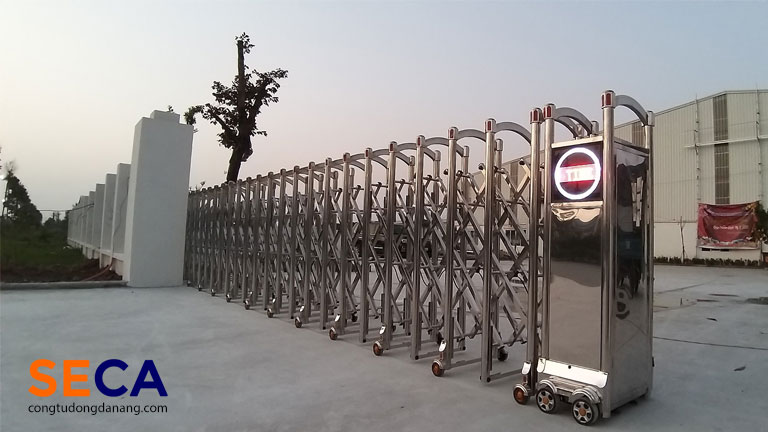 Kiểm tra bánh dẫn và hệ thống cảm biến khi cổng xếp có hiện tượng trơ lì, ì ạch