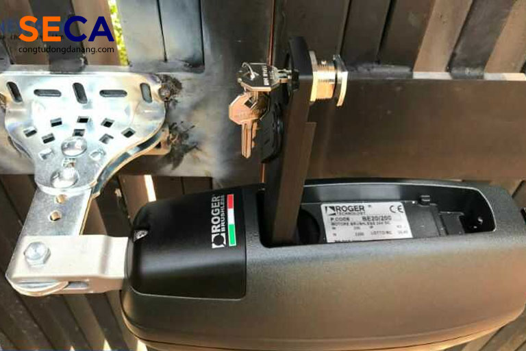 Vận hành motor cổng tay đòn chính hãng