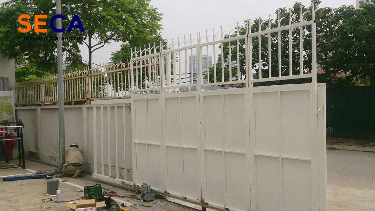 Mẫu cổng lùa sắt đẹp