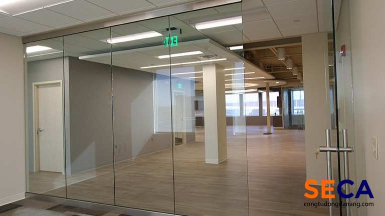 Cửa kính tự động lắp đặt cảm biến hồng ngoại